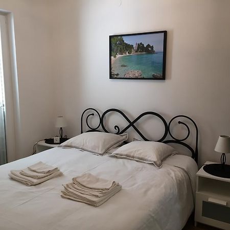 Jelena Apartments Бол Екстер'єр фото