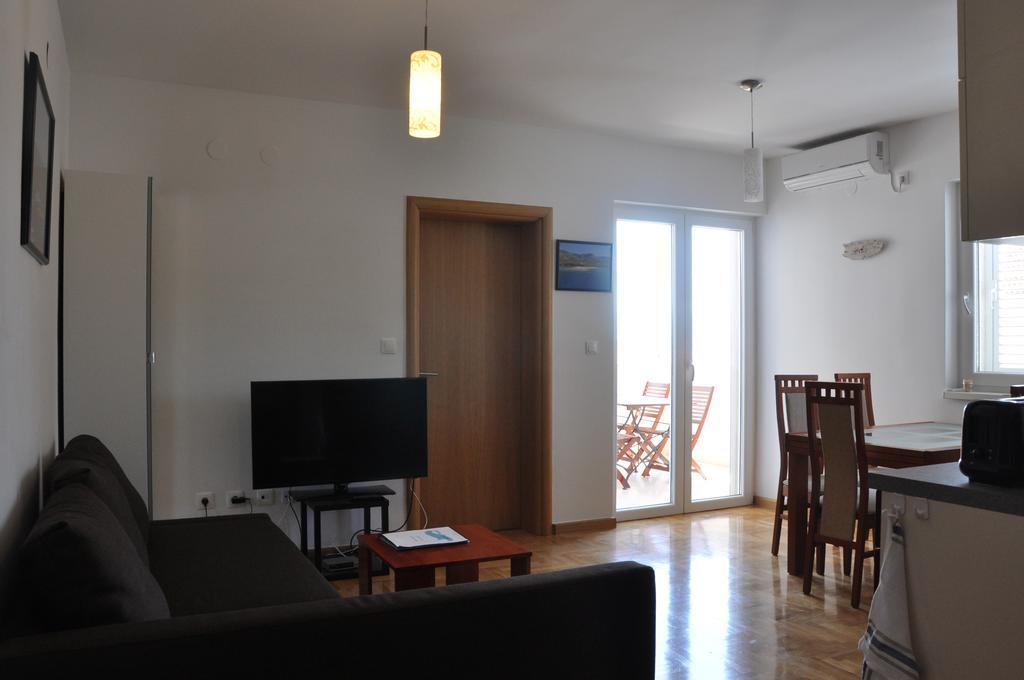 Jelena Apartments Бол Екстер'єр фото